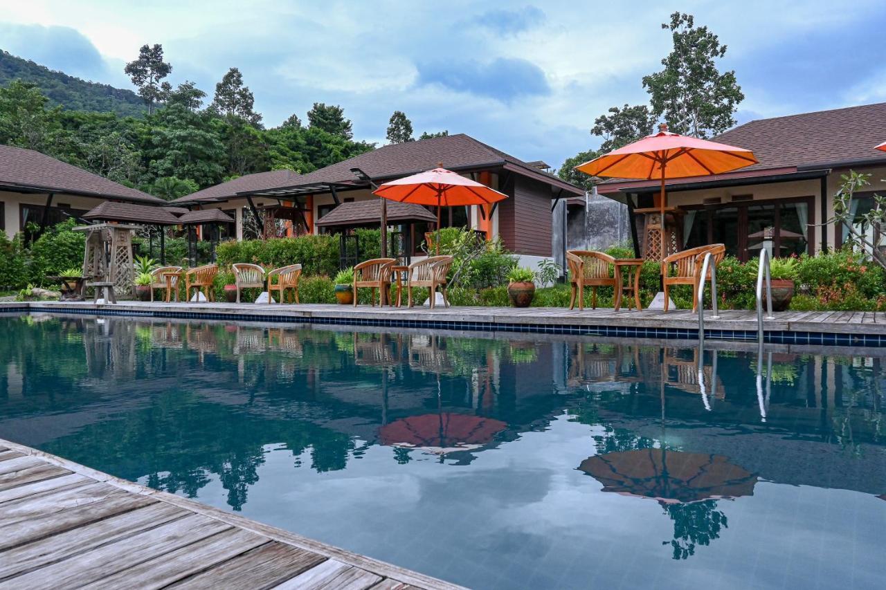 ホテル Cascade Tara Na Mueang エクステリア 写真